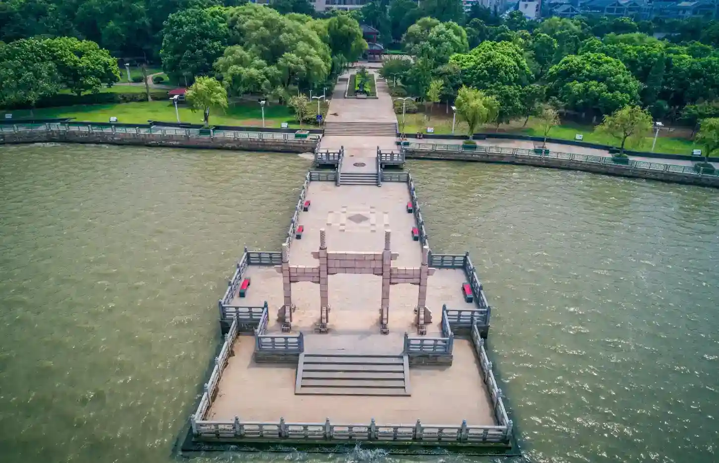 tourist places to visit near Surat