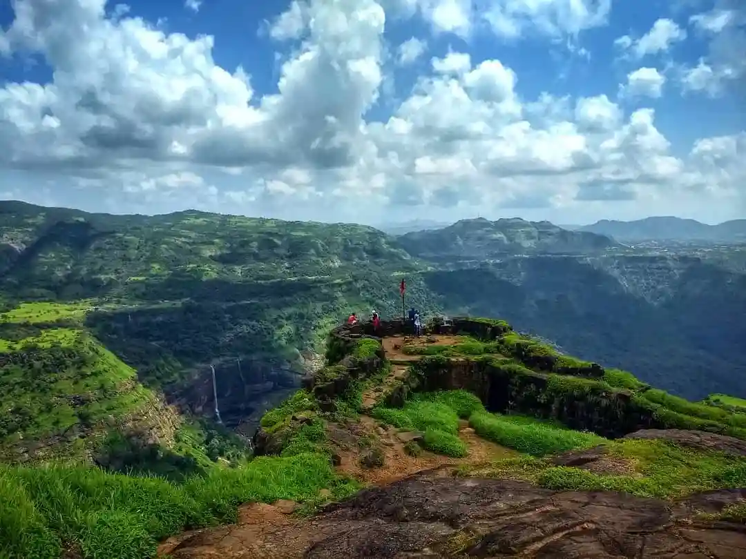 Places to Visit Near Pune in Summer