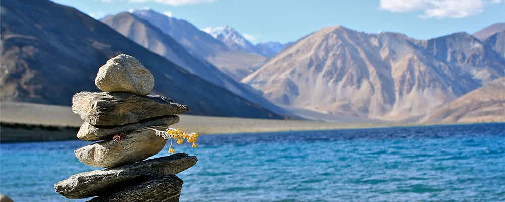 10 Must-Visit Places for Shopping in Ladakh 2024